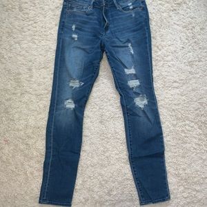 Abercrombie & Firch ripped jeans